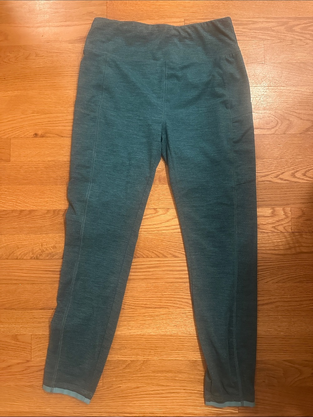 Vineyard Vines Teal Women’s Leggings. Size Medium